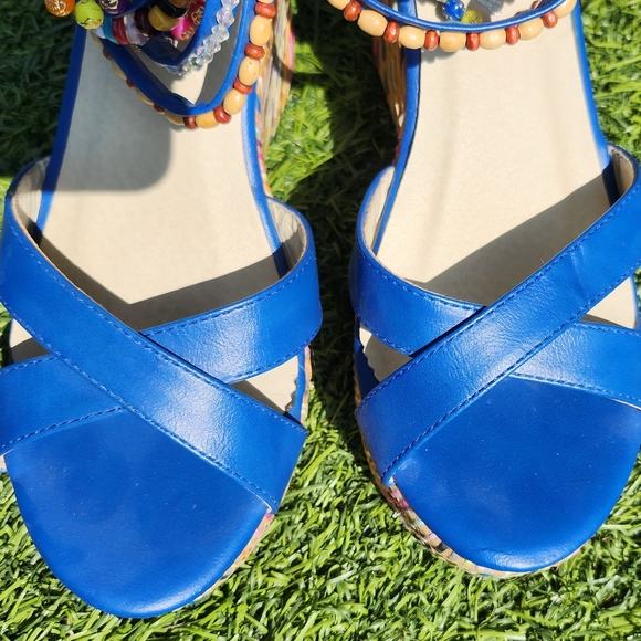 Awesome Multicolor Wedges! Size 7 - Picture 5 of 10